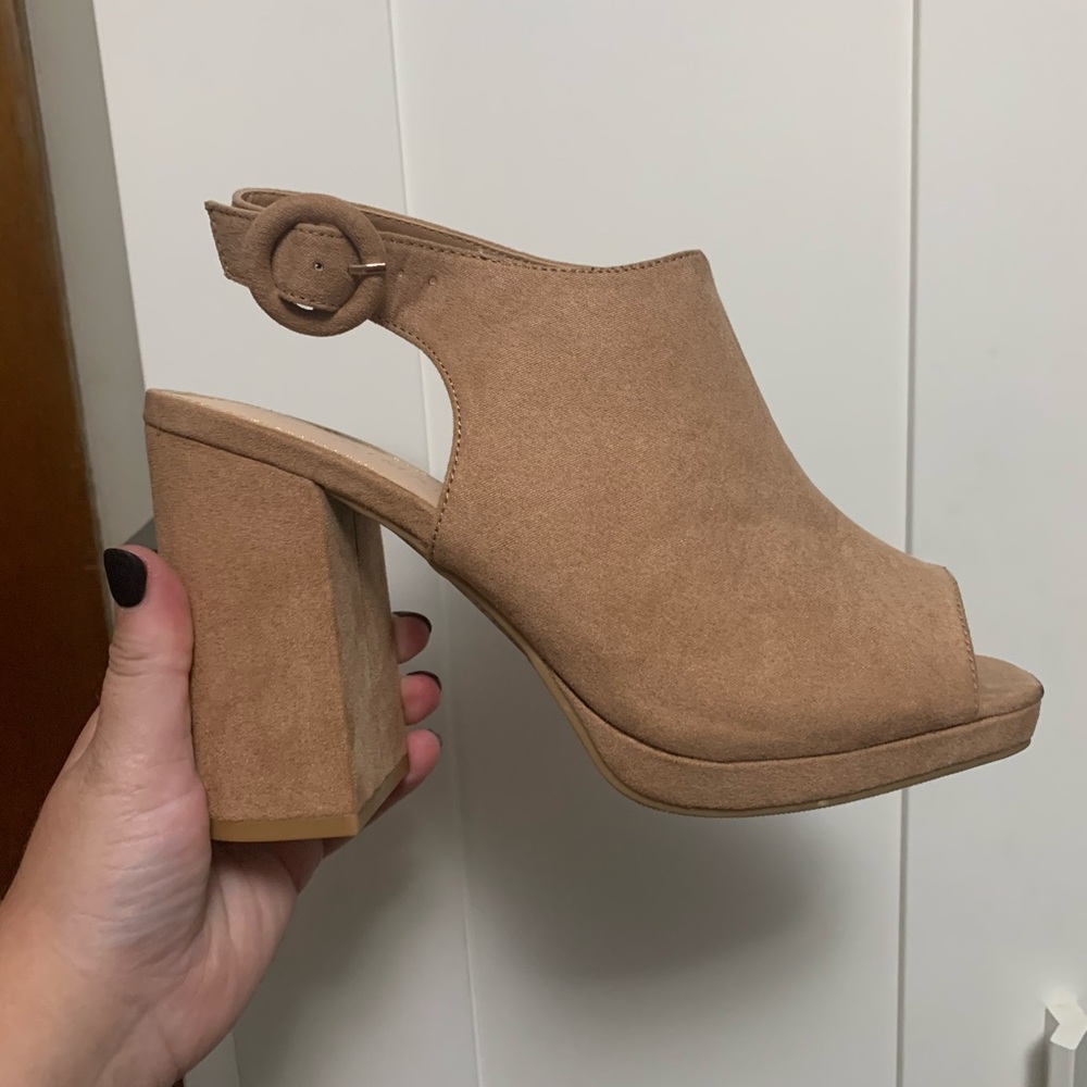 Heeled boots